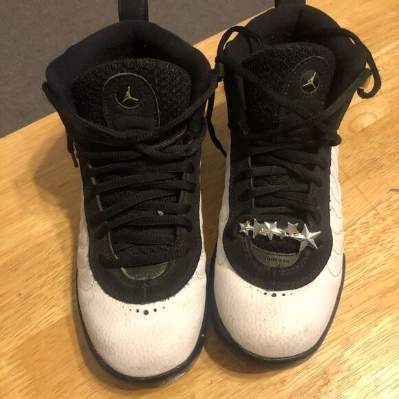 Jordan Other - Jordan black white and gold Jumpman Pro youth sneakers tennis shoes, size 4.5